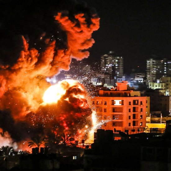 ما الذي يحدث في غزة.. حصار وبالونات وقصف