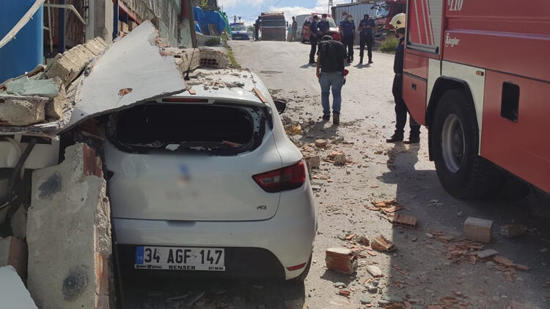 إصابة 3 أشخاص في انفجار مصنع في مدينة إسطنبول