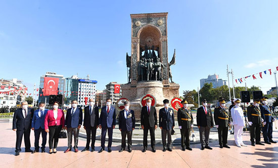 تركيا تحتفل بالذكرى الـ 98 ليوم النصر