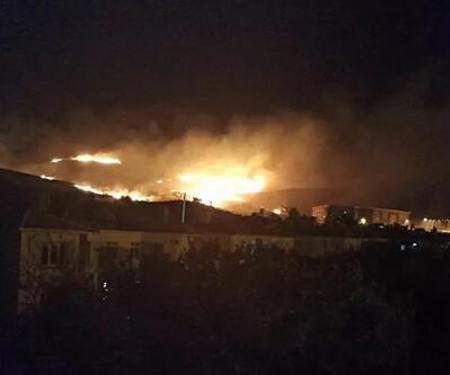 إخماد حريق هائل اندلع في مدينة تشاناكالي
