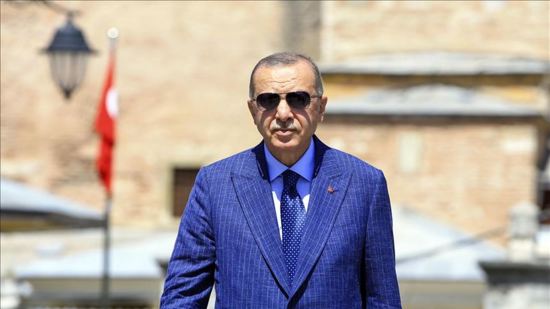 لماذا يلبس أردوغان البدلات المنقوشة ؟