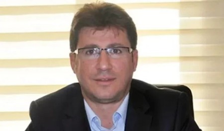 عاجل : استقالة رمز كبير في حزب داود أغلو الجديد