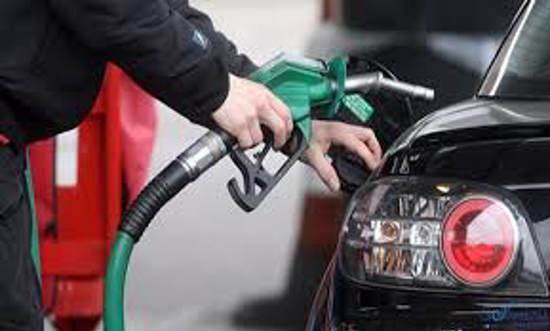 عاجل: تفاصيل انخفاض أسعار الوقود بدءً من الليلة