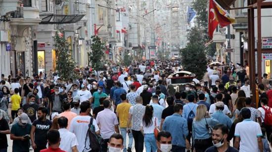 صور الازدحام في شوارع إسطنبول تثير القلق