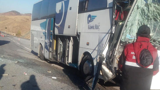 حادث مرور مروع بحافلة نقل عام في تركيا