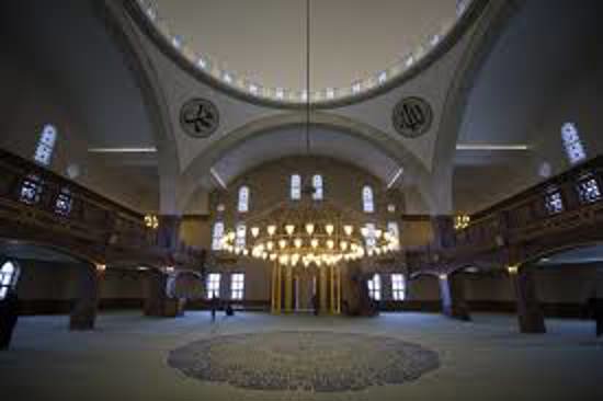 تركيا.. مكافحة فيروس كورونا في المساجد والصالات الرياضية