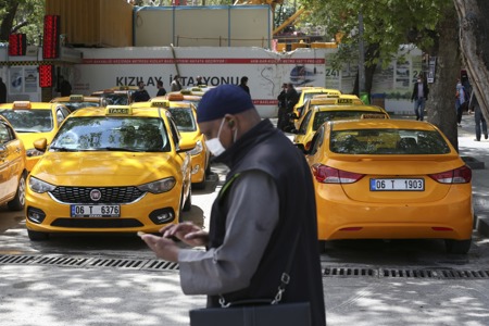بلدية اسطنبول توظف سائقي أجرة بشرطين.. أحدهم إجادة اللغة الإنجليزية