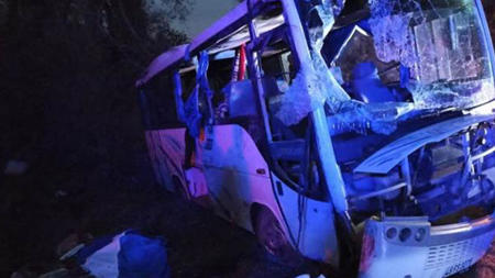 مصرع شخص وإصابة 24 آخرين في حادث سير مروع بتركيا
