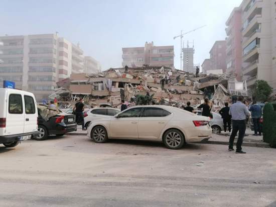 عاجل: وزير الداخلية التركي يعلن سقوط عدة مباني بسبب الزلزال