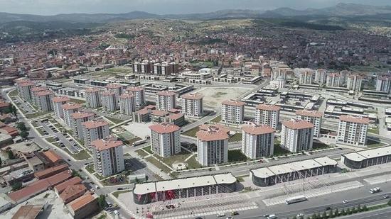 181  مبنى محفوف بالمخاطر في 3 مناطق بتركيا