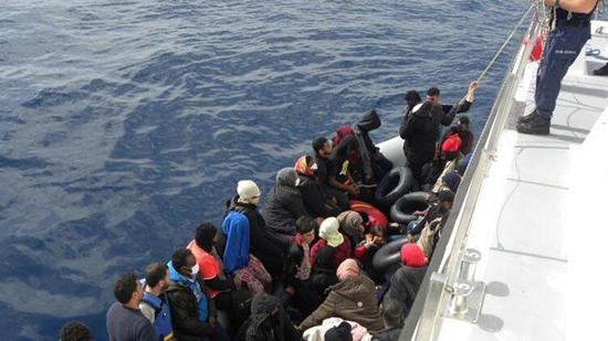 بعد طرد اليونان لللاجئين.. هذا ما فعلته خفر السواحل التركي