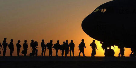  أمريكا تقلص عدد قواتها في العراق وأفغانستان