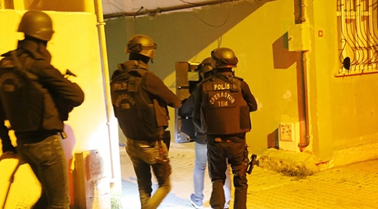 استمرار العمليات الأمنية في إسطنبول.. واعتقال 8