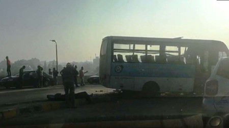 في مصر.. حادث مروع لحافلة مدرسية يخلف 17 مصاباً