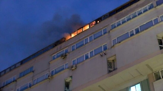 عاجل:حريق هائل في مركز بيربا بإسطنبول