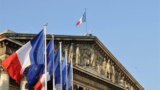 فرنسا تتراجع عن قرارها بشأن إقليم قره باغ
