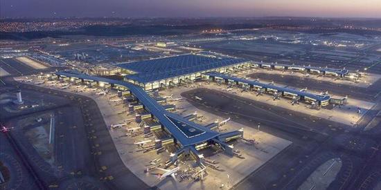  مطار إسطنبول يسجل أكبر عدد من الرحلات في أوروبا 