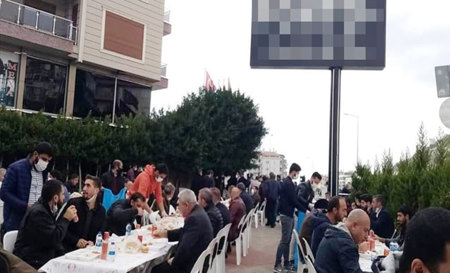 أنطاليا: فتح تحقيق حول وليمة عزاء متوفي بكورونا