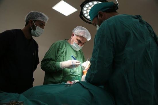 الصحة التركية تطلق برنامج "سوريا الحرة أيام الجراحة الأولى"