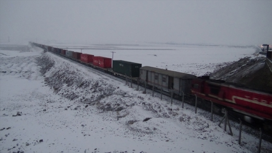 بالفيديو: قطار التصدير التركي يصل وجهته النهائية في الصين