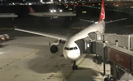اجلاء 105 راكباً من لندن إلى اسطنبول
