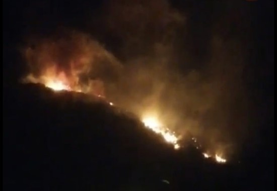 اندلاع حريق هائل في 4 نقاط مختلفة في هاتاي
