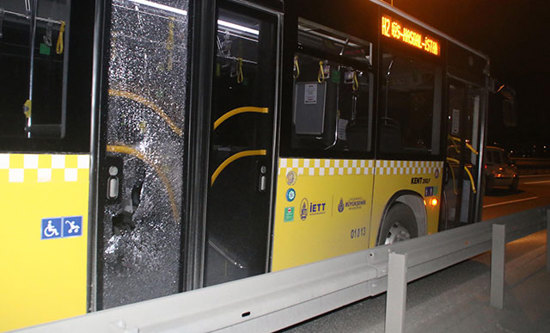 هجوم بالحجارة على حافلات بلدية اسطنبول