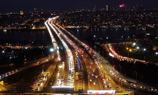 الكثافة المرورية في إسطنبول.. مشهد يتكرر كل مساء