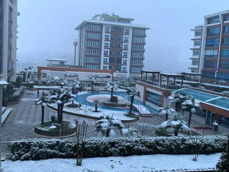 الثلوج تعود لمعانقة مرتفعات إسطنبول مرة أخرى