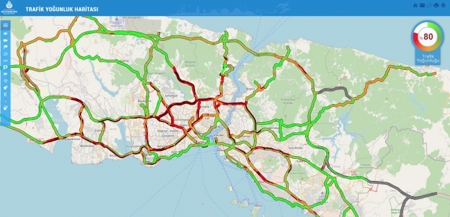 طرق إسطنبول الرئيسية تشهد كثافة مرورية عالية بسبب الثلوج