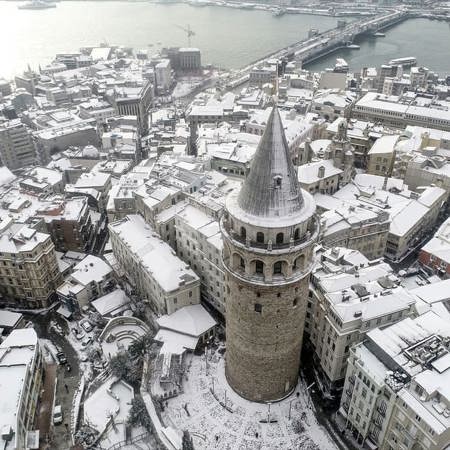 الزائر الأبيض يزين اسطنبول