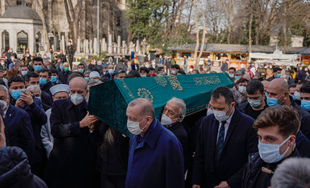 المؤرخ والكاتب الذي حضر جنازته أردوغان وأبكته تركيا