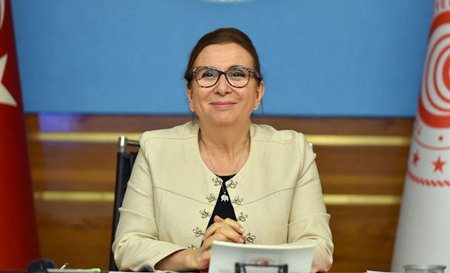  وزيرة التجارة التركية تتعهد بإستمرار  دعم التعاونيات النسائية