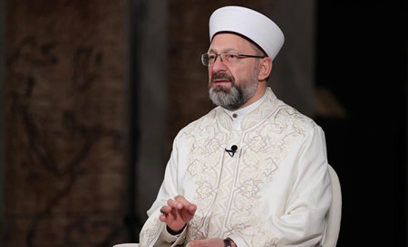  رئيس الشؤون الدينية التركي يدعو للإقلاع عن التدخين