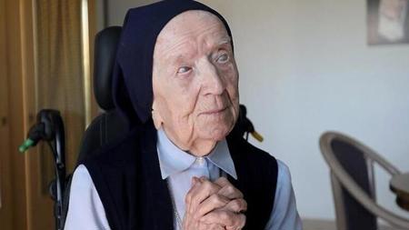 أكبر معمرة في أوروبا تهزم كورونا.. وتتجهز للاحتفال بعيد ميلادها 117