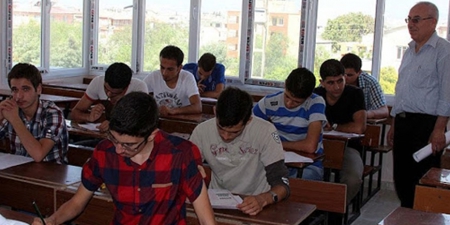 وقف الديانة التركي يوفر فرصاً تعليمية لـ8 آلاف طالب في سوريا