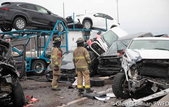 وفيات وجرحى بالعشرات بحادث مروري مروع في تكساس