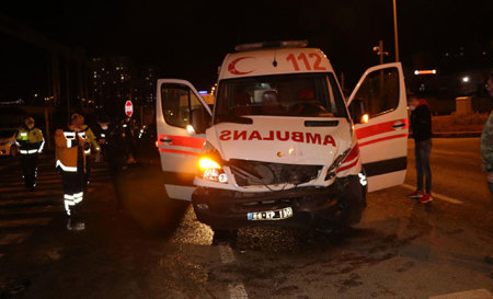 نجاة امرأة سورية حامل بأعجوبة من حادث سير مروع وسط تركيا