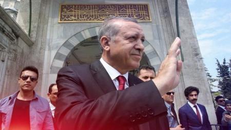 الرئيس أردوغان يهنئ العالم الإسلامي بحلول "ليلة الرغائب"