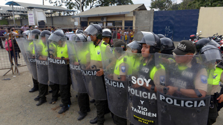مصرع أكثر من 50 سجينًا في سجون الإكوادور نتيجة أعمال شغب