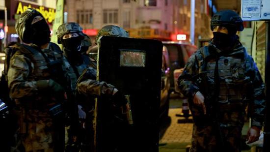 عمليات أمنية متزامنة  ضد العناصر الإرهابية في أنحاء إسطنبول