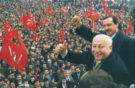 الرئيس أردوغان يُحيي الذّكرى العاشرة لرحيل معلّمه أربكان