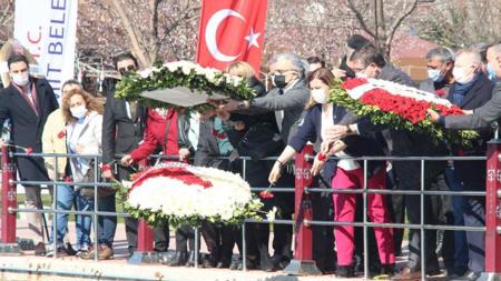 الأتراك يحيون ذكرى كارثة انقلاب سفينة أوسكودار