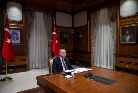 تفاصيل الاتصال المرئي بين الرئيس التركي ونظيره الفرنسي