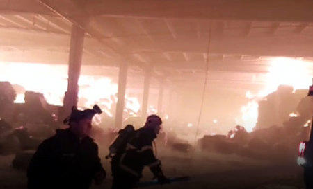 حريق مهول في مصنع للنّسيج بكهرمان مرعش التركية