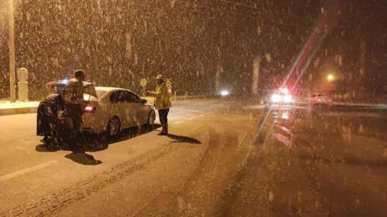 تساقط كثيف للثلوج يتسبب في عرقلة حركة المرور .. في هذه الولايات التركية